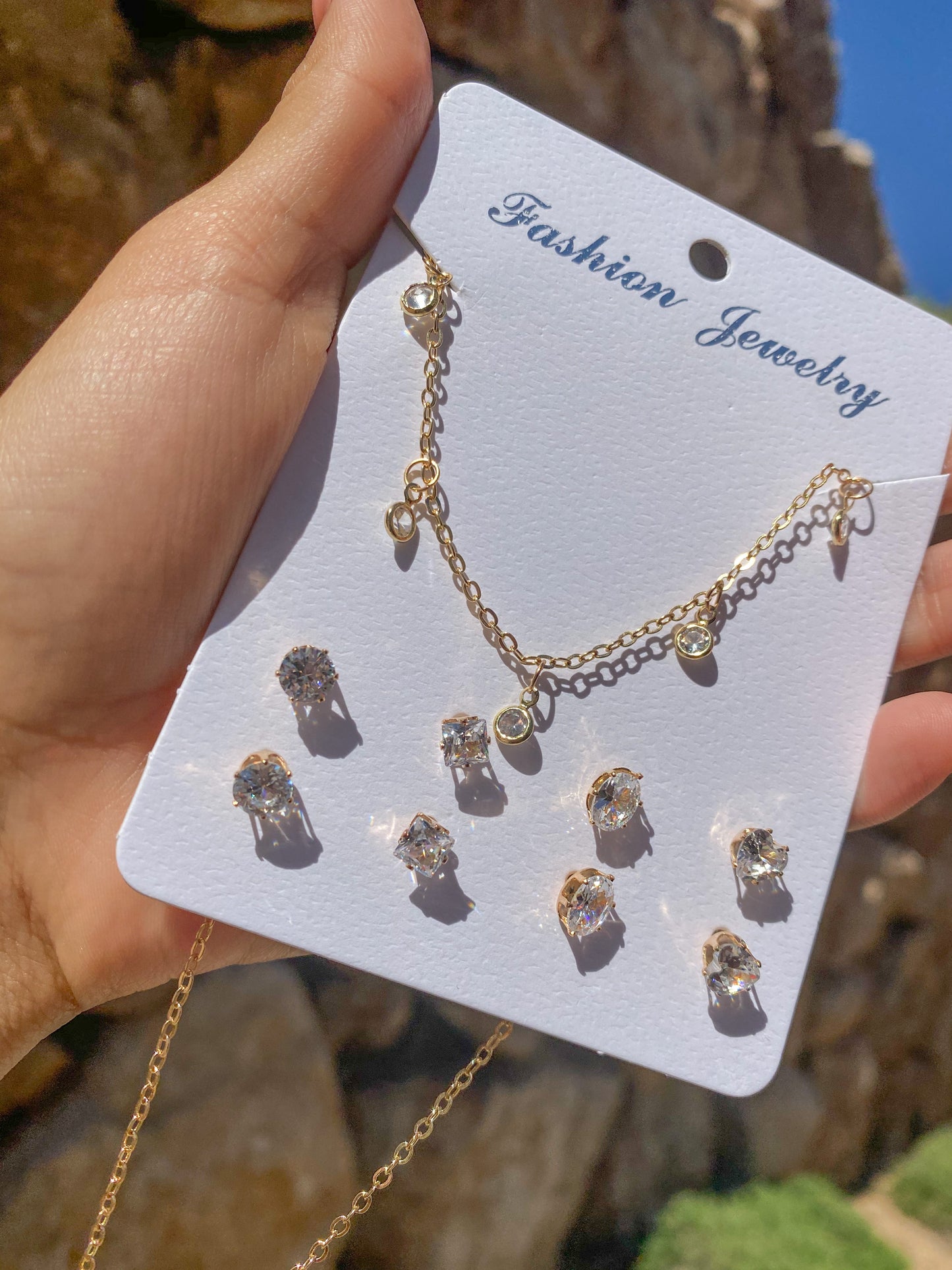 La Bonita Necklace & Earring Set